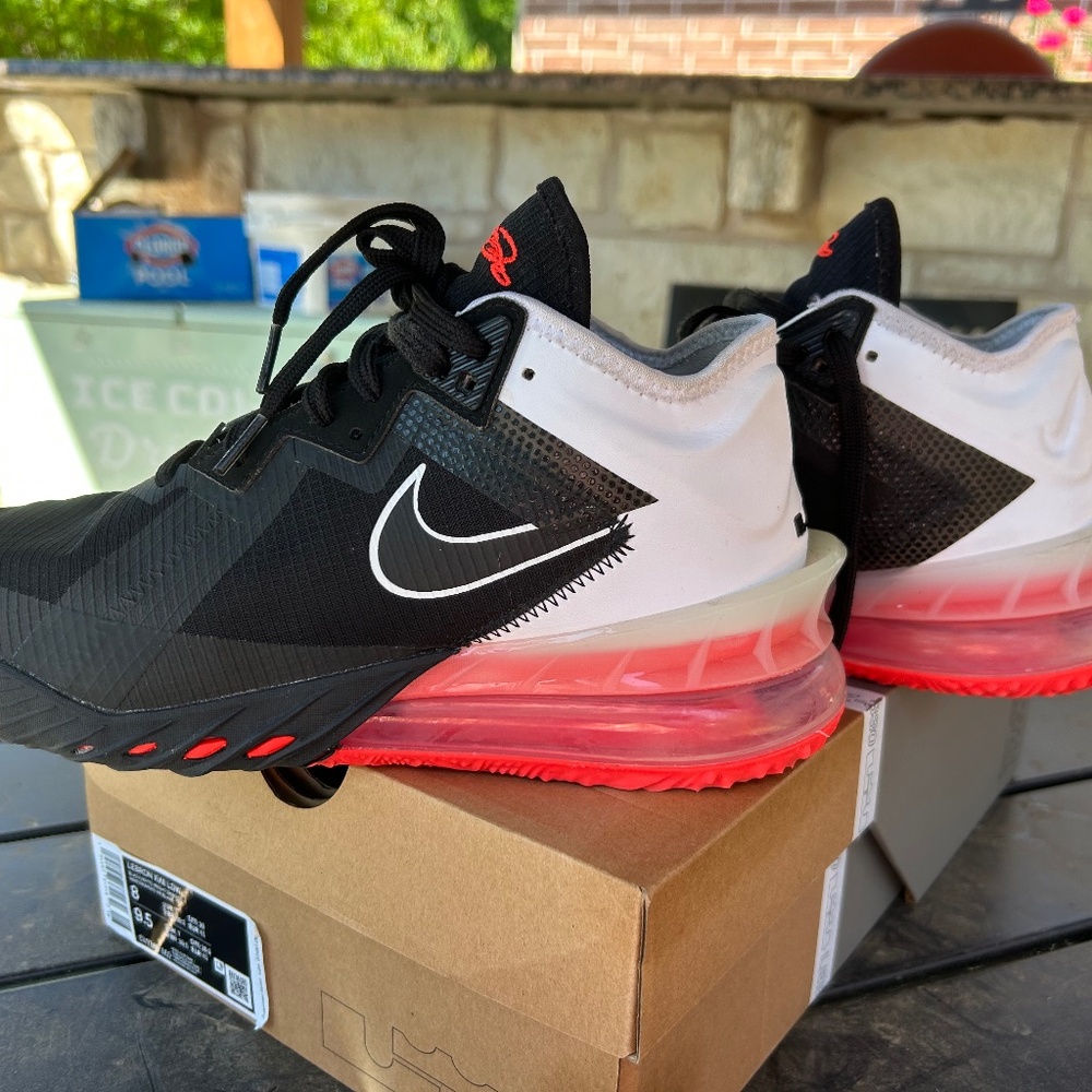 LeBron XVIII Low